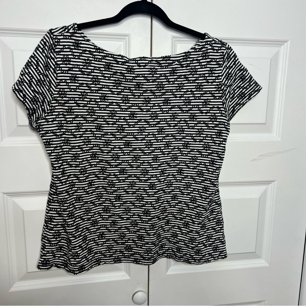 Anthropologie Textured Stripe Tee | Size M | Black & White | Embroidered Detail - Picture 3 of 5